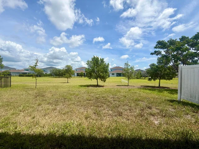 Residence photo 35