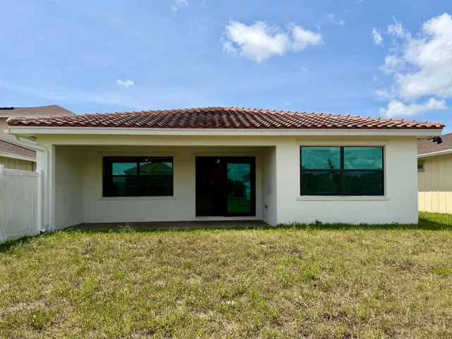 Residence photo 36