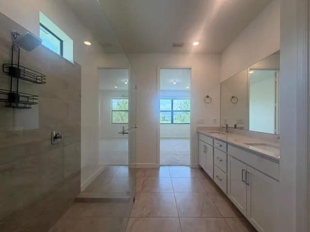 Residence photo 37