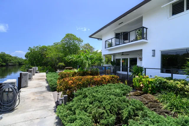 Residence photo 12