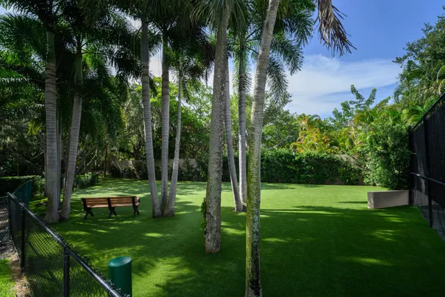 Residence photo 52