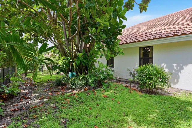  Residence photo 43