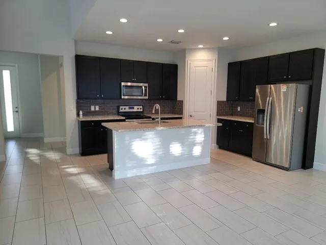 Residence photo 2
