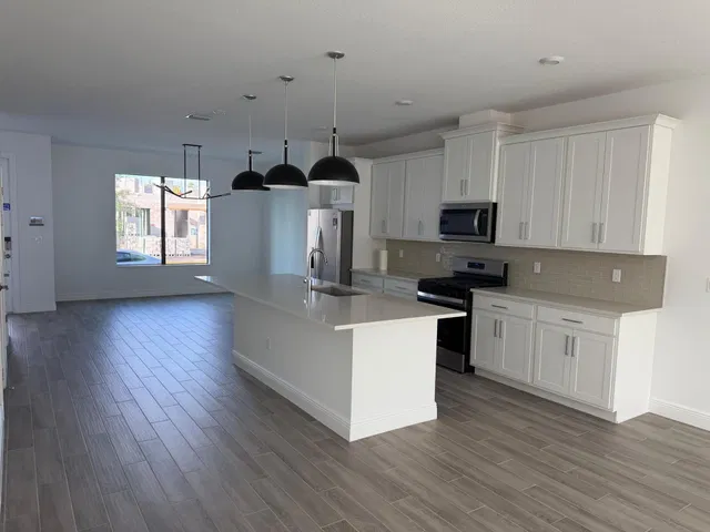 Residence photo 4