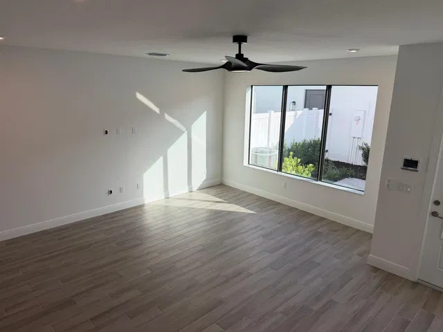 Residence photo 5