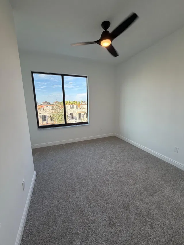Residence photo 15