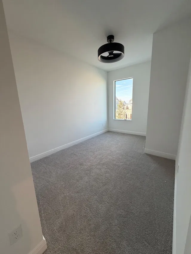 Residence photo 16