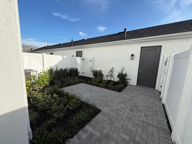 Residence photo 19