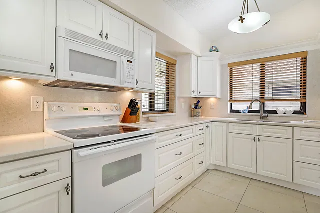 Residence photo 13