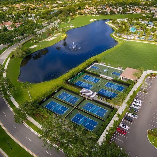 Woodfield Country Club Residence photo 6