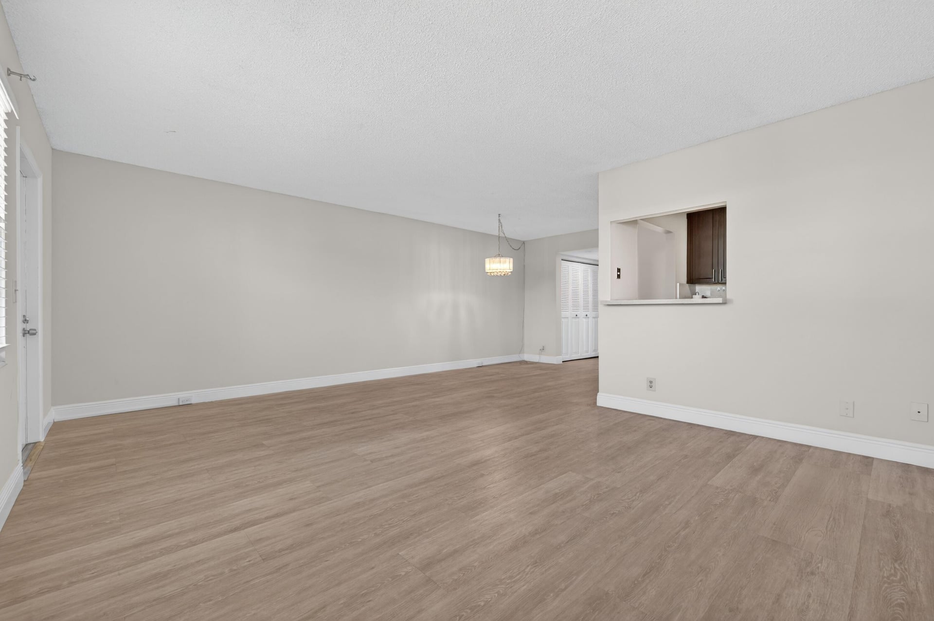  Residence photo 5