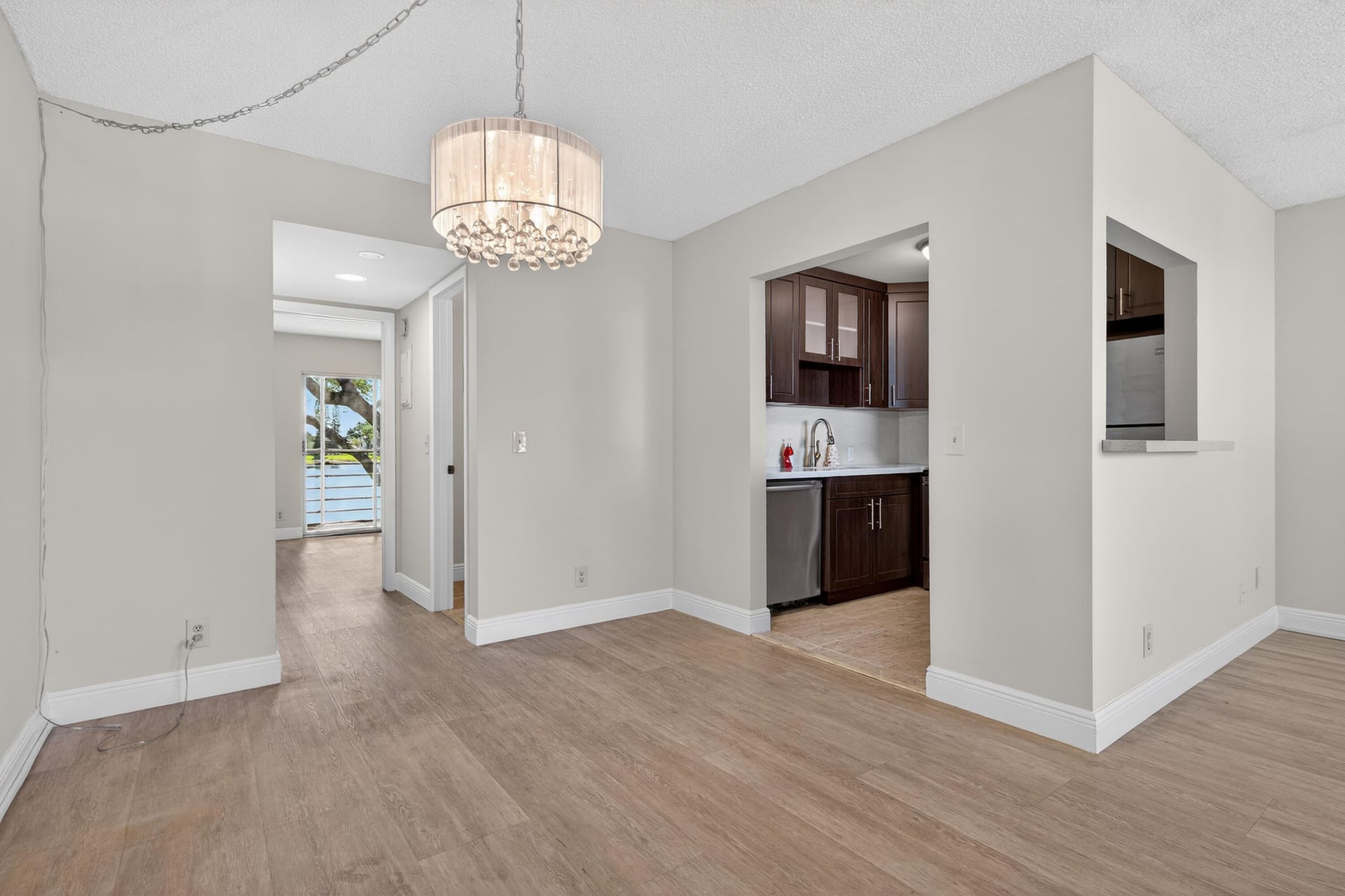  Residence photo 6