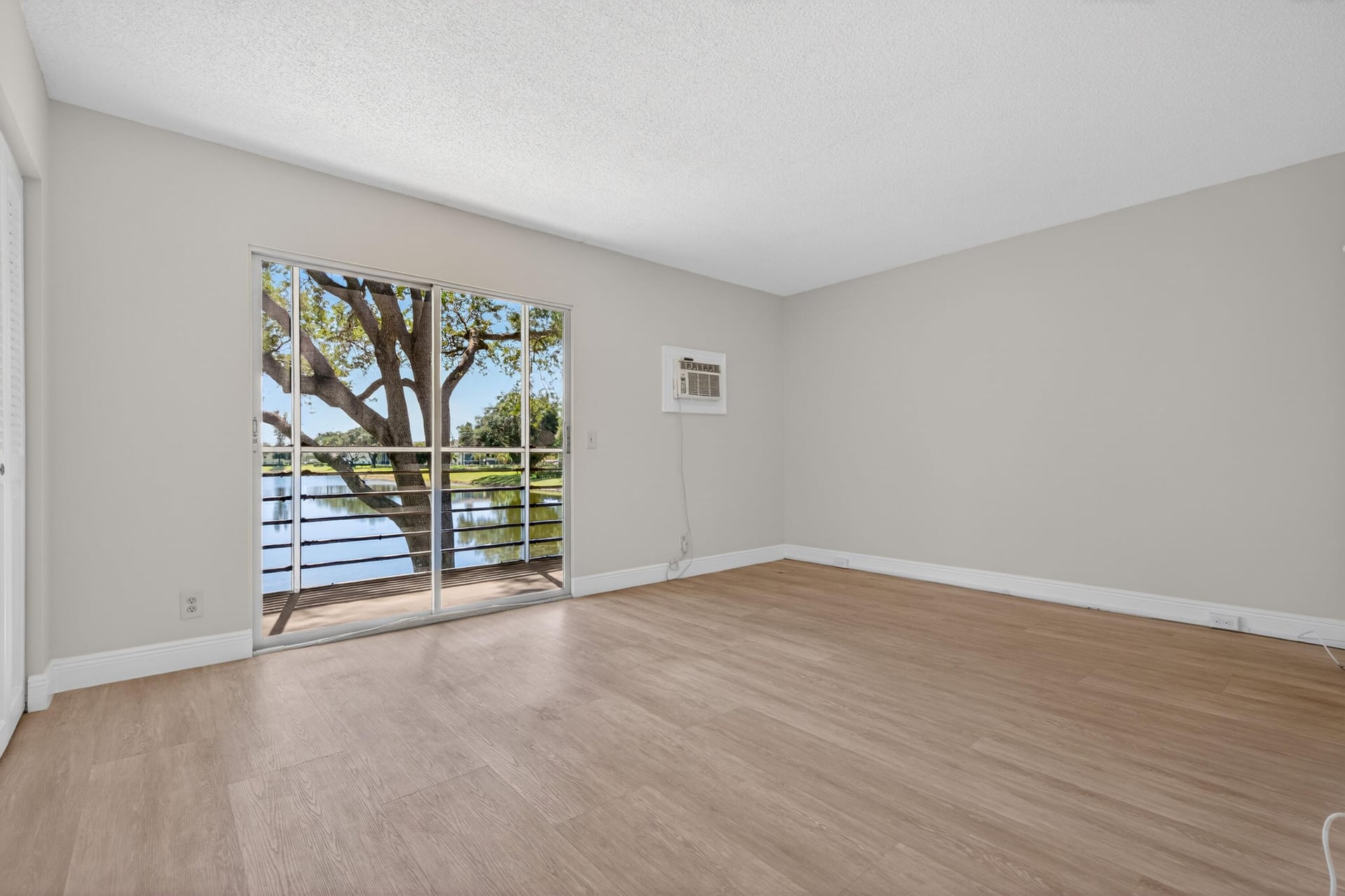  Residence photo 10