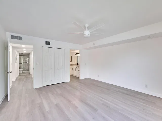 Unit 306 photo 21