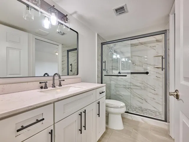 Unit 306 photo 27