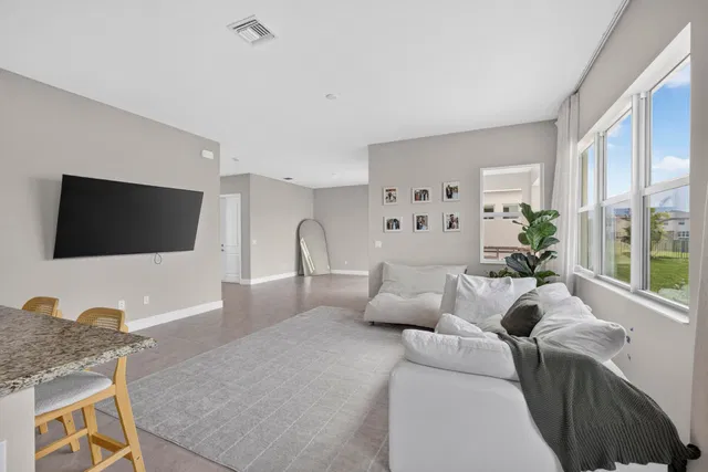 Residence photo 6
