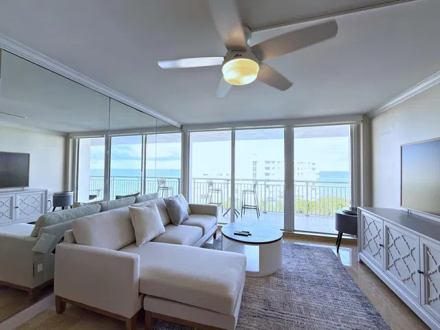 Barclay Condo Unit 822 photo 8