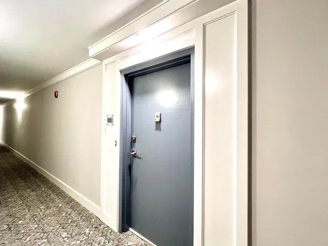 Barclay Condo Unit 822 photo 23
