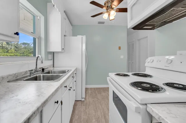 West Palm Beach Residence photo 8