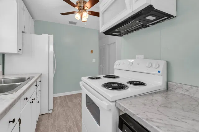 West Palm Beach Residence photo 9