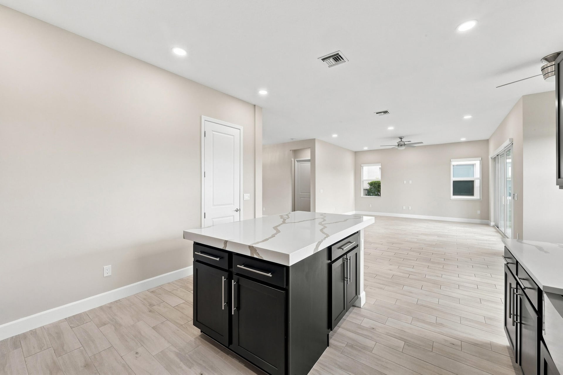  Residence photo 51