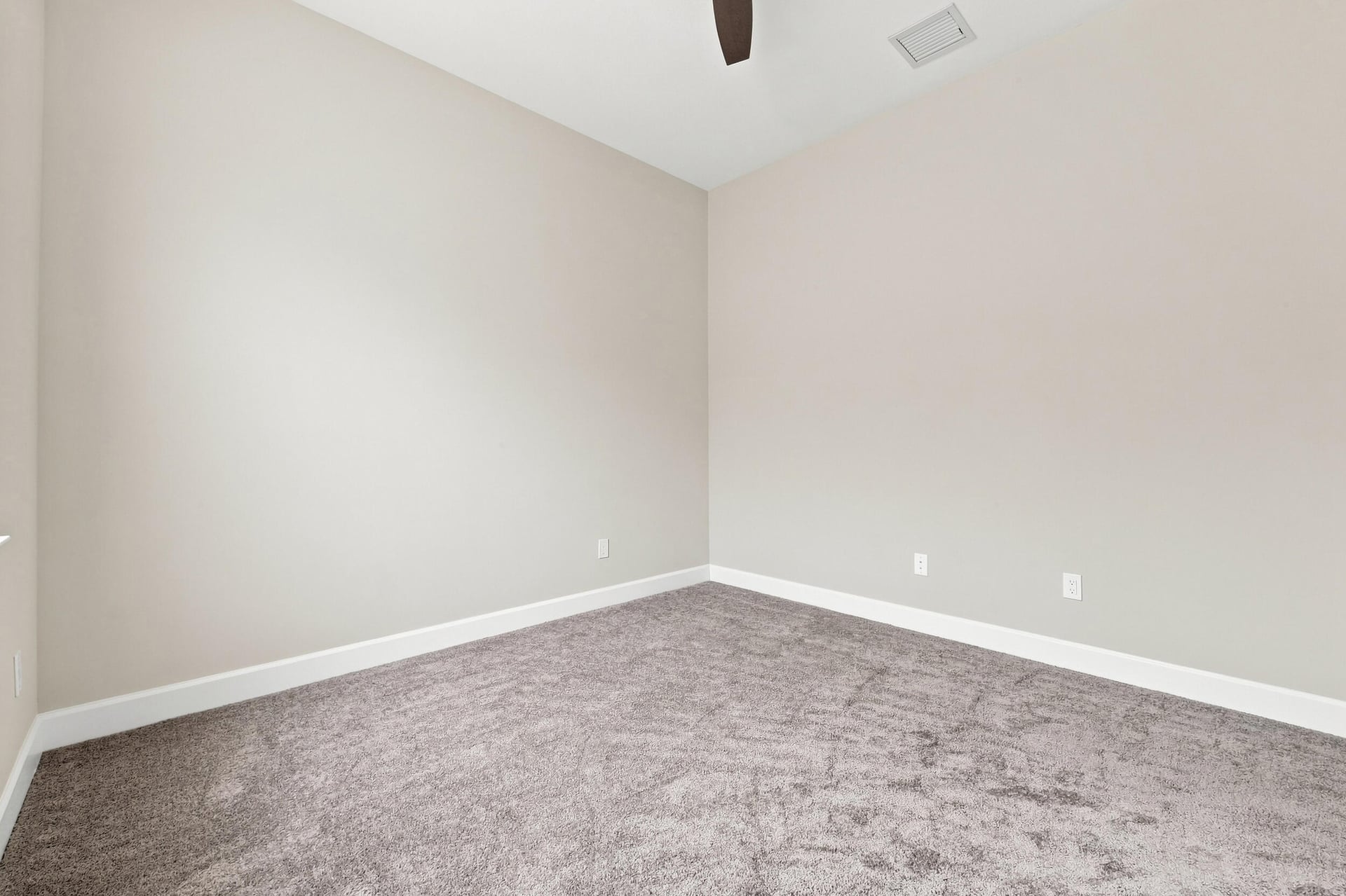  Residence photo 89