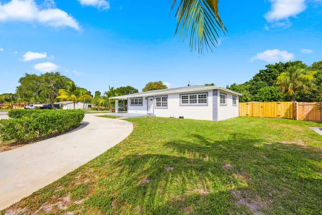 Residence photo 3