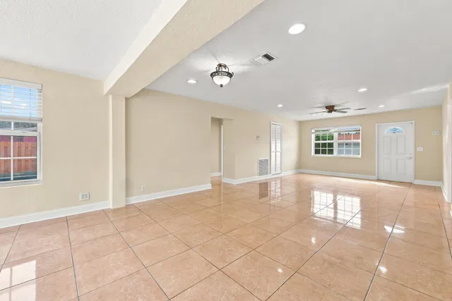 Residence photo 7