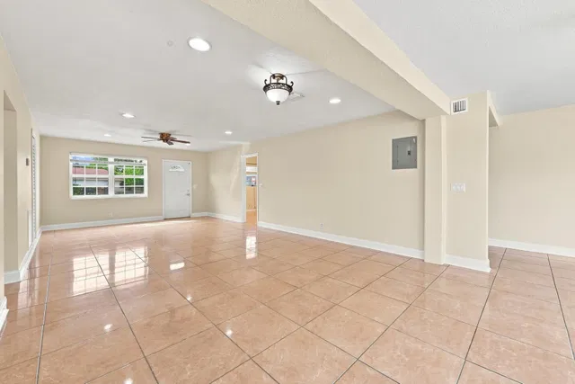 Residence photo 13