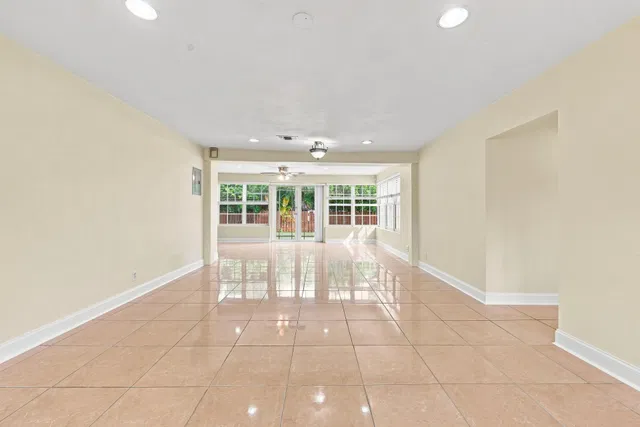 Residence photo 15