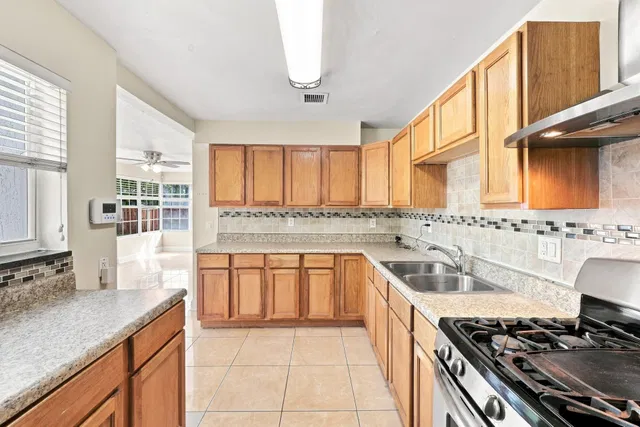 Residence photo 18