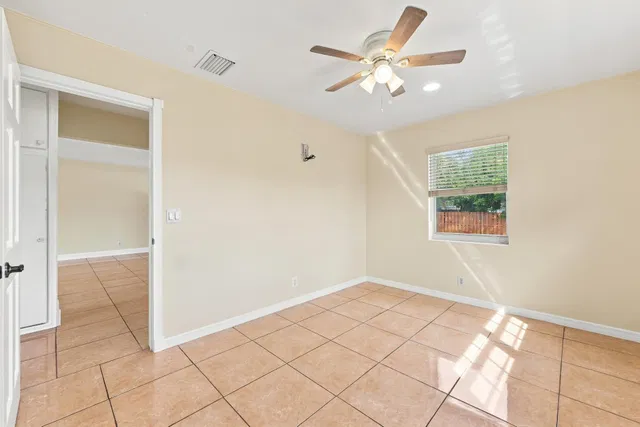 Residence photo 30