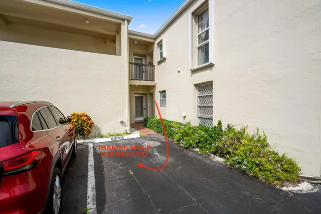 Unit 110 photo 20