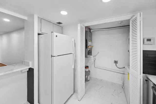 Unit 110 photo 24