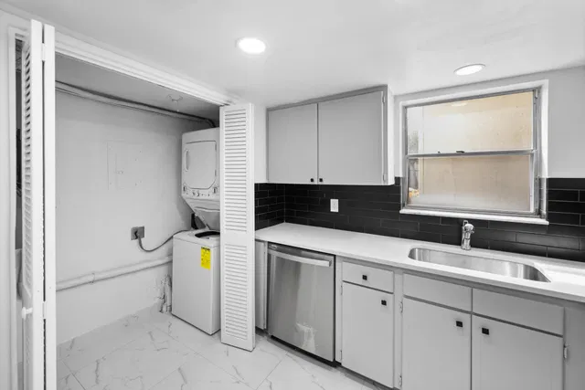 Unit 110 photo 25