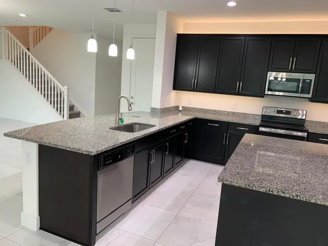 Residence photo 17