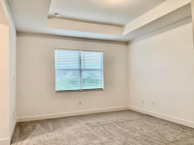 Residence photo 32