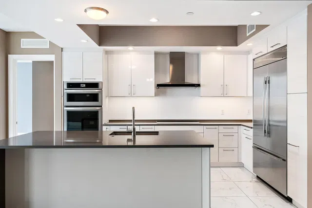 Water Club North Palm Beach Unit 1604 photo 9