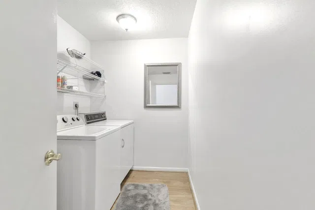 Unit 806 photo 13
