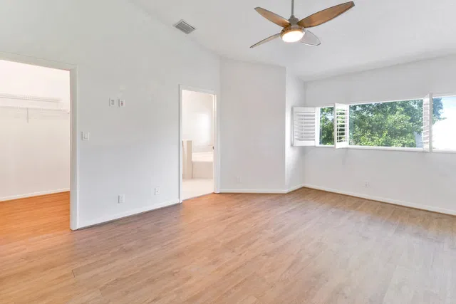 Unit 806 photo 22