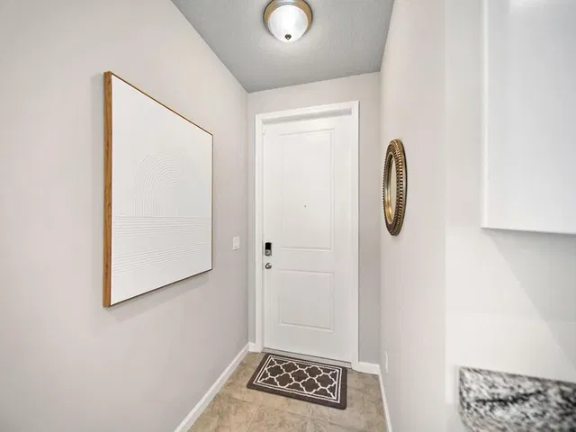 Residence photo 3