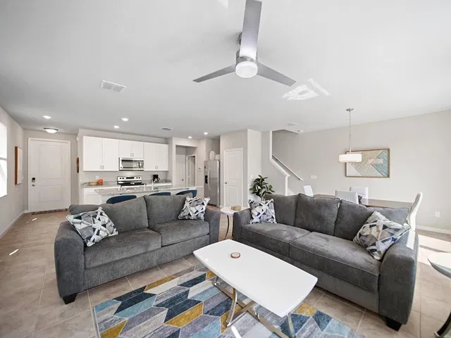 Residence photo 12