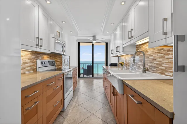 Singer Island Unit 1-1101 photo 17