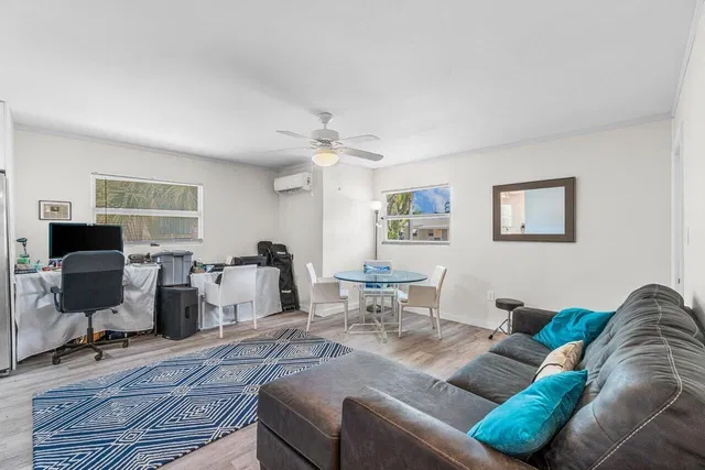 Residence photo 18
