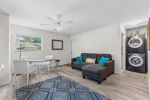 Residence photo 19