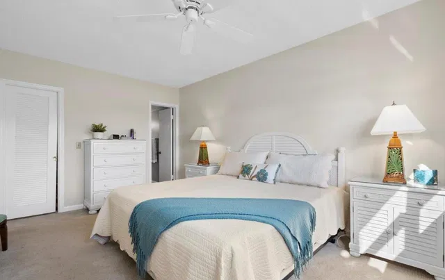 Unit 104 photo 15