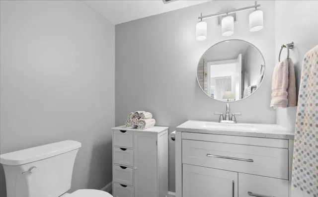 Unit 104 photo 17