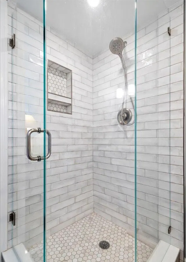 Unit 104 photo 18