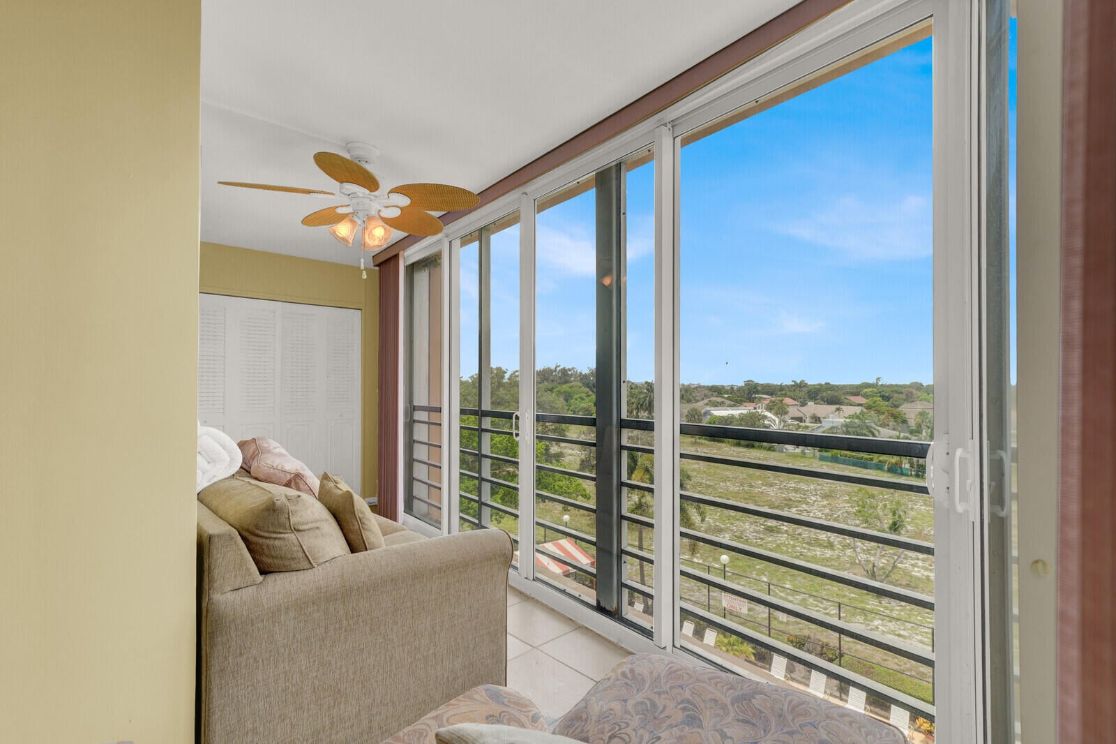 Unit 509 photo 22
