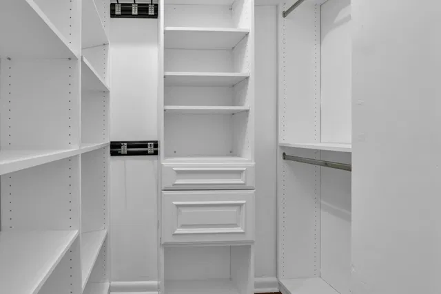  Unit 0040 photo 13